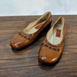 Vintage Cole Haan country Flats. Leather. Italy